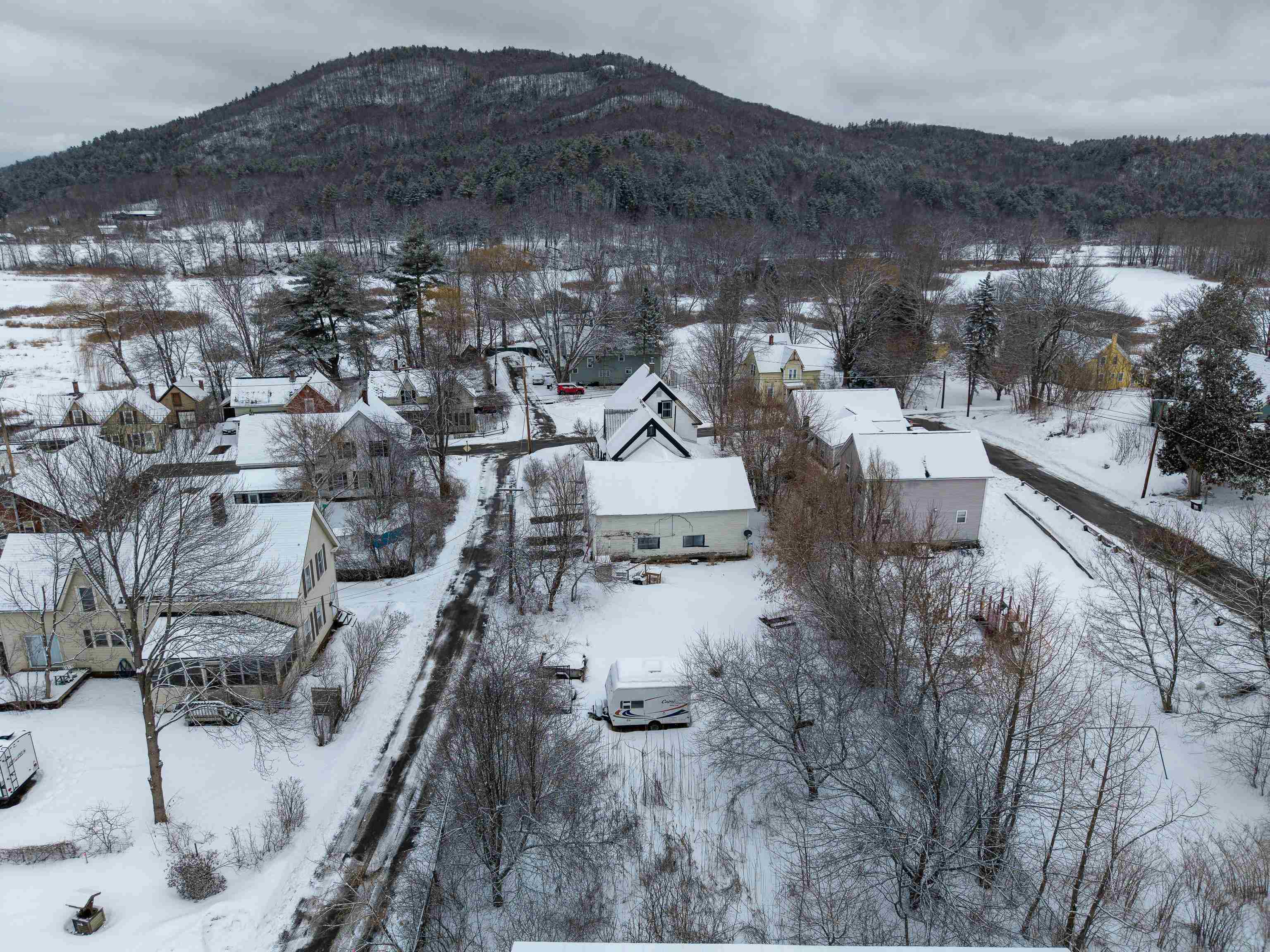 41 Ammonoosuc Street Haverhill, NH 03785 - Photo 3 of 43