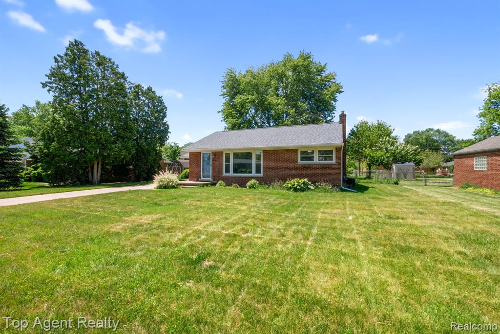 36365 Briarcliff Road Sterling Heights, MI 48312 - Photo 50 of 52