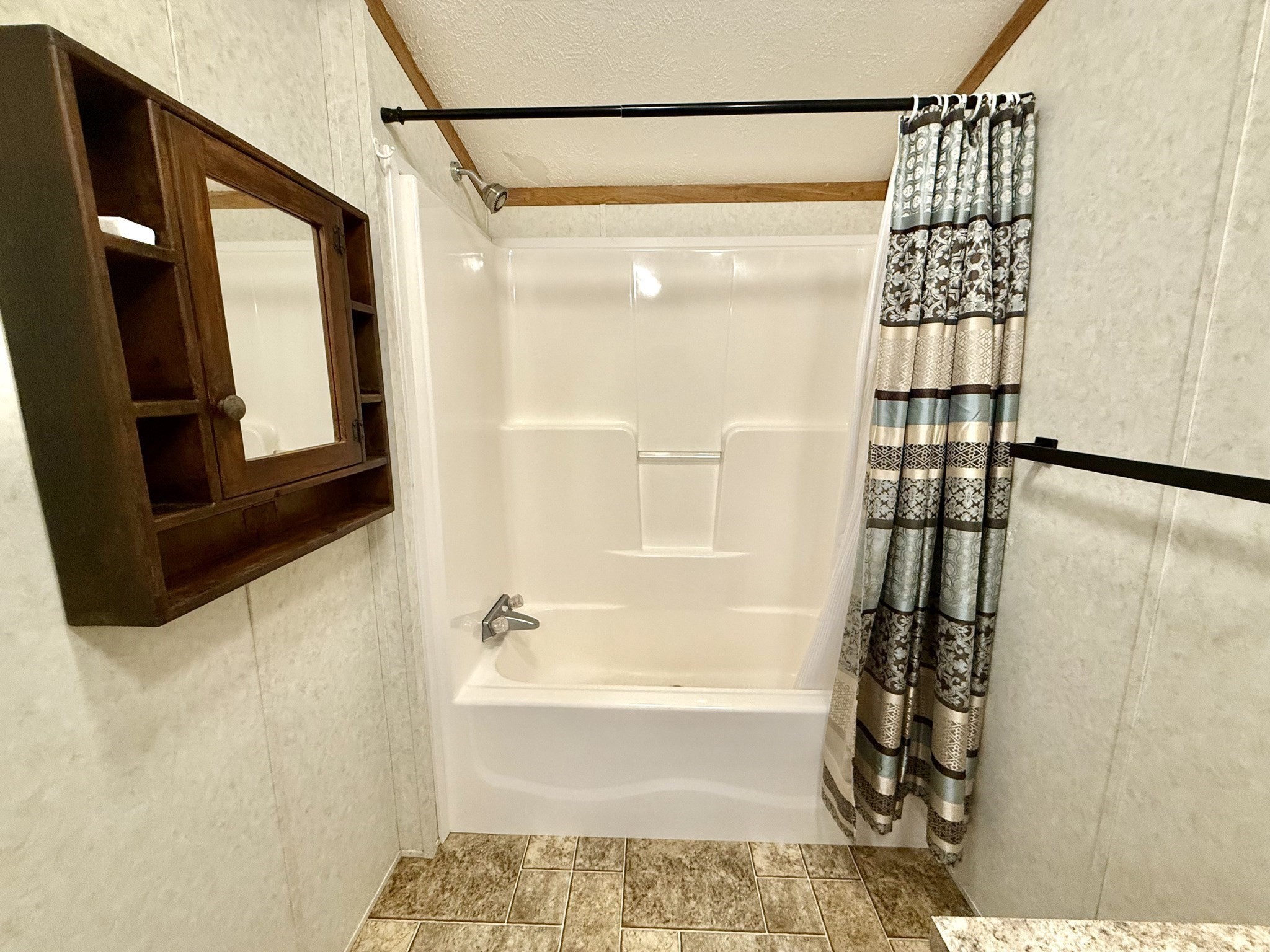 60 Quaboag Valley Ware, MA 01082 - Photo 14 of 25 Gallery Image 14