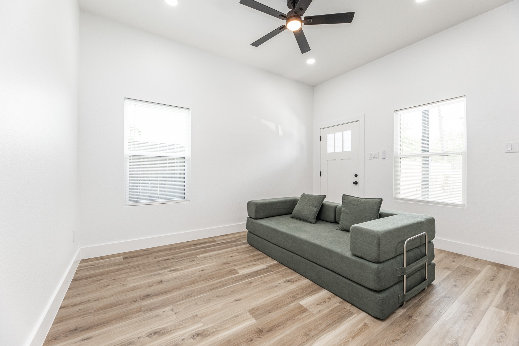 9727 Stedman Street Houston, TX 77029 - Photo 16 of 23
