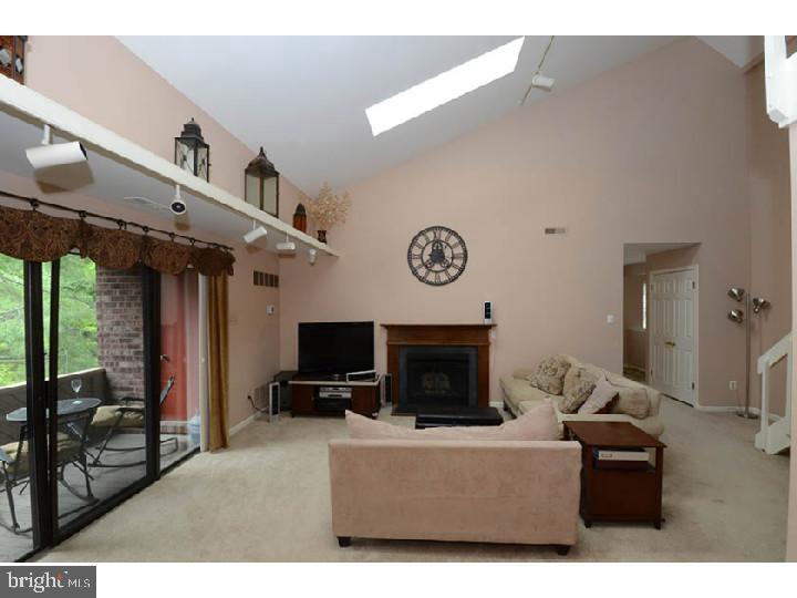 1606 Mountainview Drive Chesterbrook, PA 19087 - Photo 8 of 26 Living