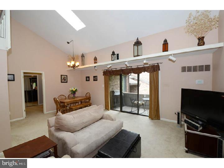 1606 Mountainview Drive Chesterbrook, PA 19087 - Photo 9 of 26 Living