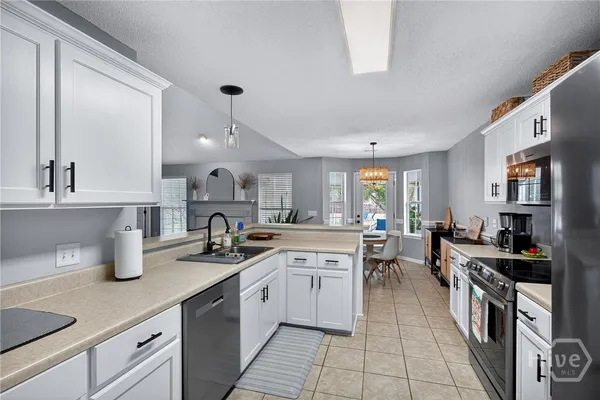 $2,450 | 833 Laurel Hill Circle, Richmond Hill, GA 31324