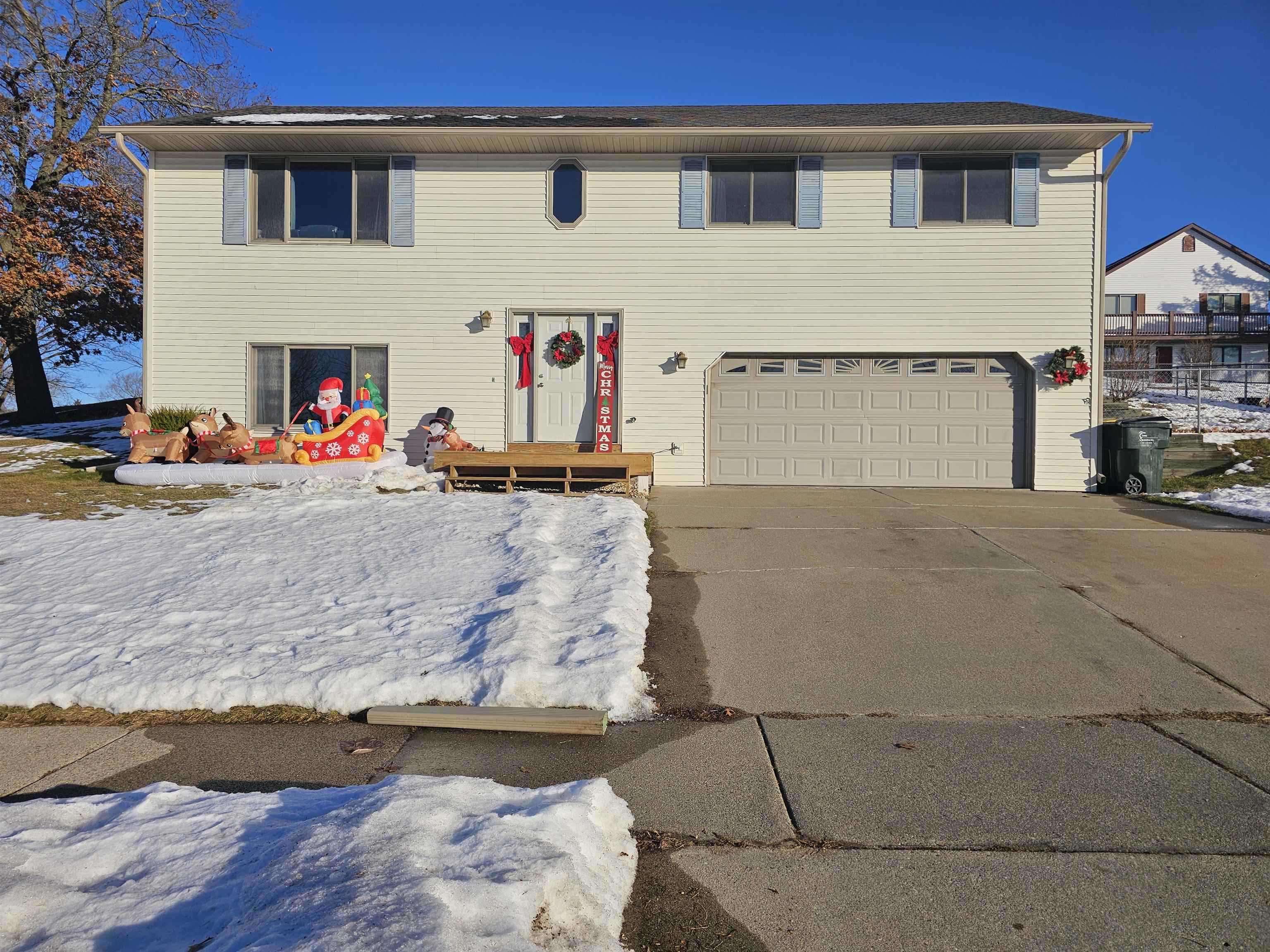 1922 Amanda Drive Reedsburg, WI 53959 - Photo 5 of 56