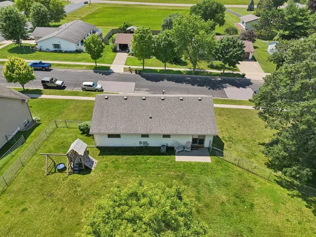 $323,000 | 1922 Amanda Drive, Reedsburg, WI 53959