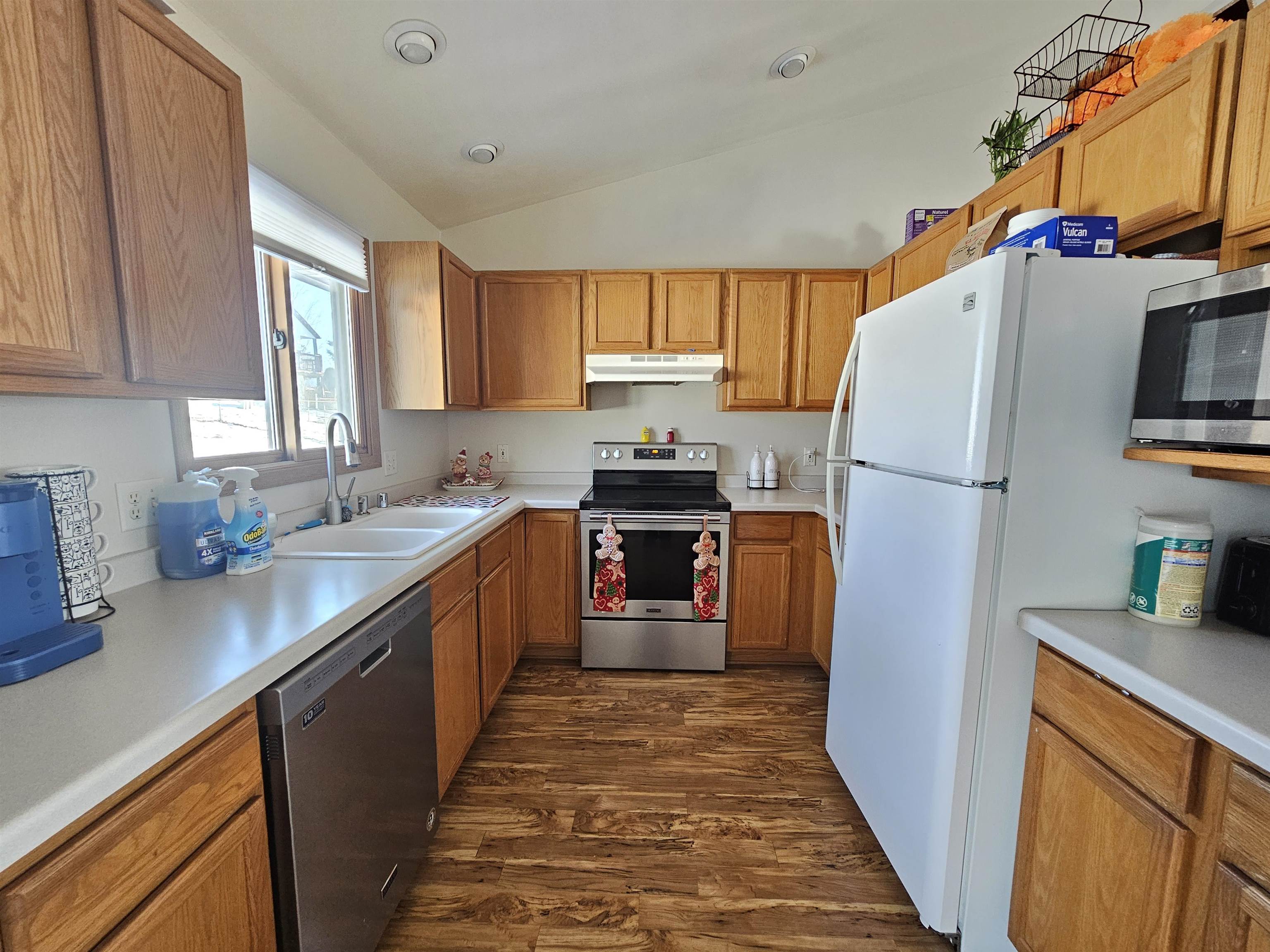 1922 Amanda Drive Reedsburg, WI 53959 - Photo 10 of 56