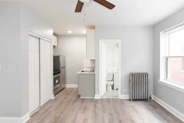 $1,300 | 4241 North Kenmore Avenue, Unit 303, Chicago, IL 60613