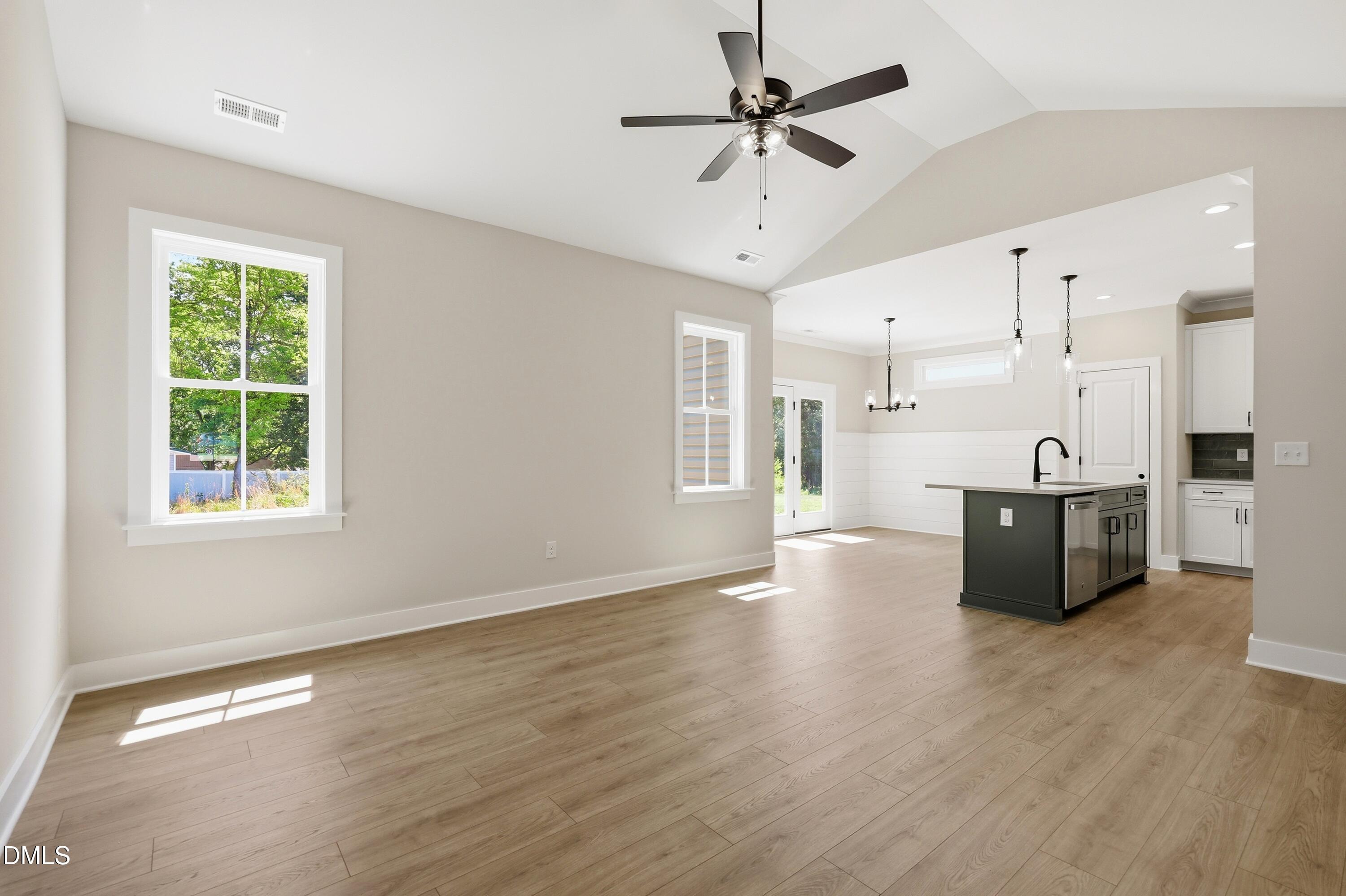 1264 Dover Street Roxboro, NC 27573 - Photo 3 of 38