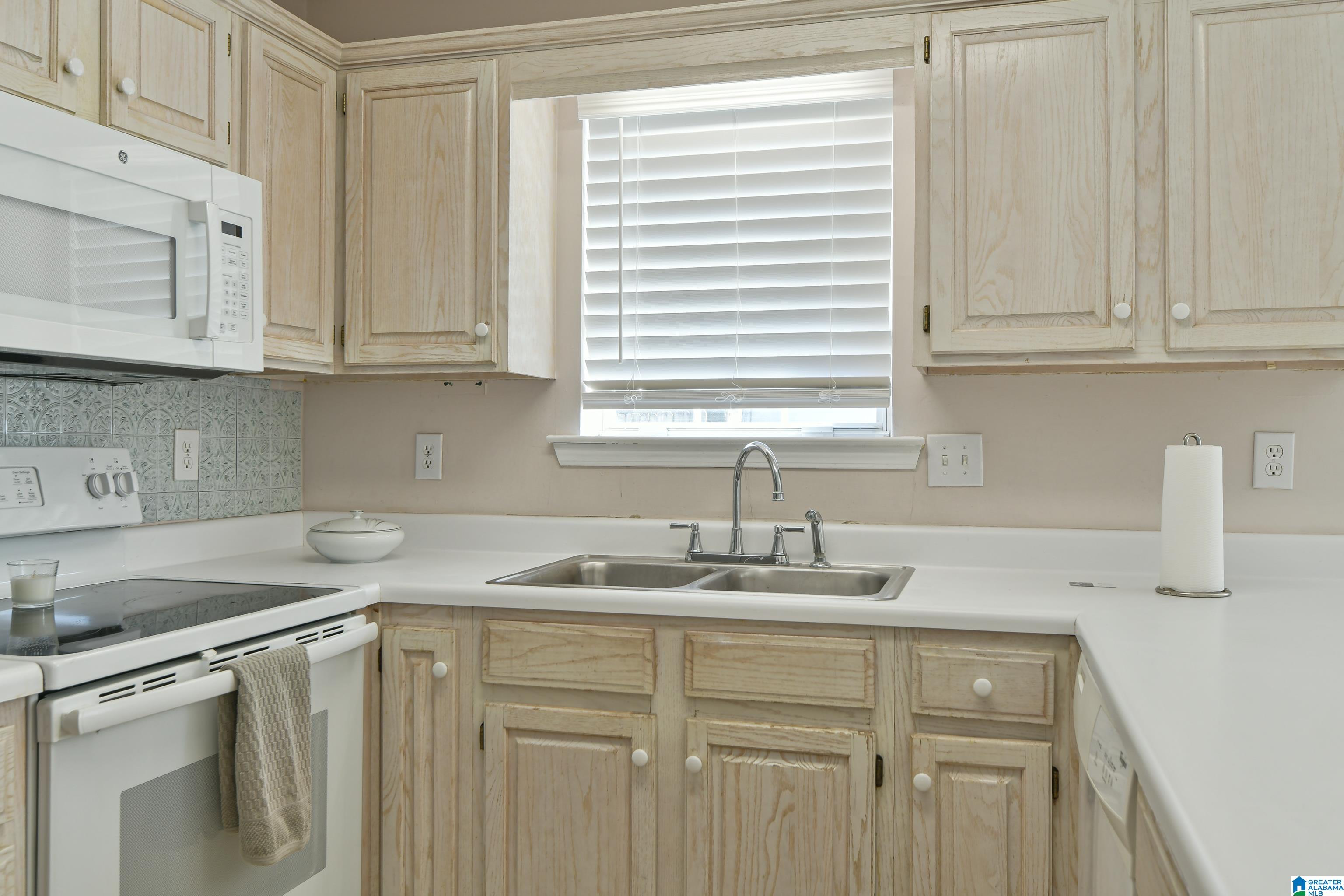 204 Wild Flower Trail Alabaster, AL 35007 - Photo 7 of 18