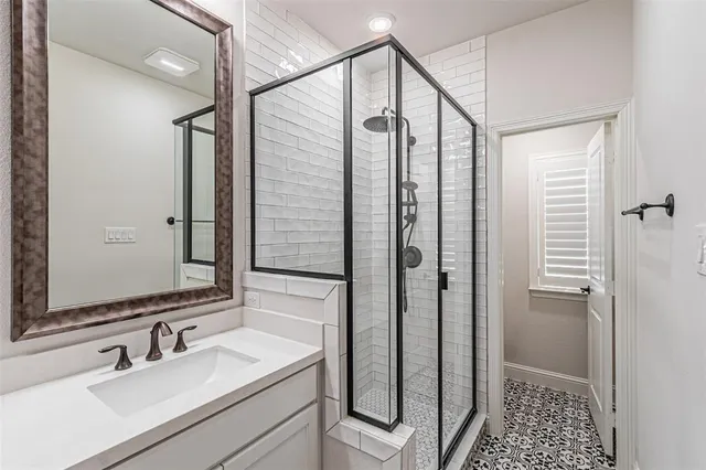 en empty room with fan