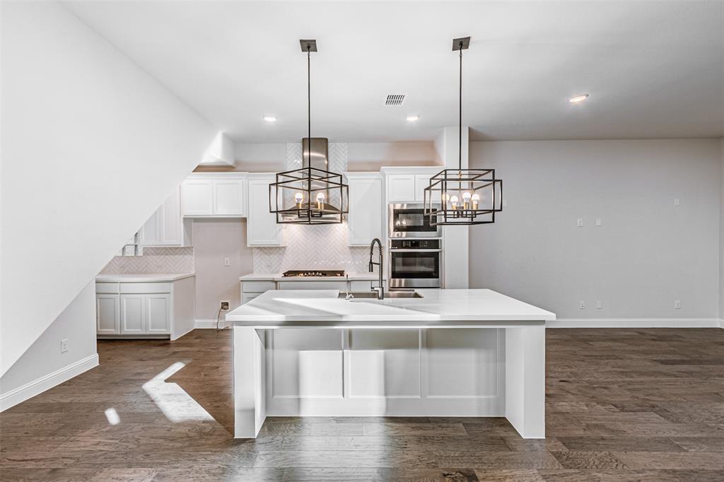 6753 Verandah Way Irving, TX 75039 - Photo 9 of 40 a view of a kitchen with appliances