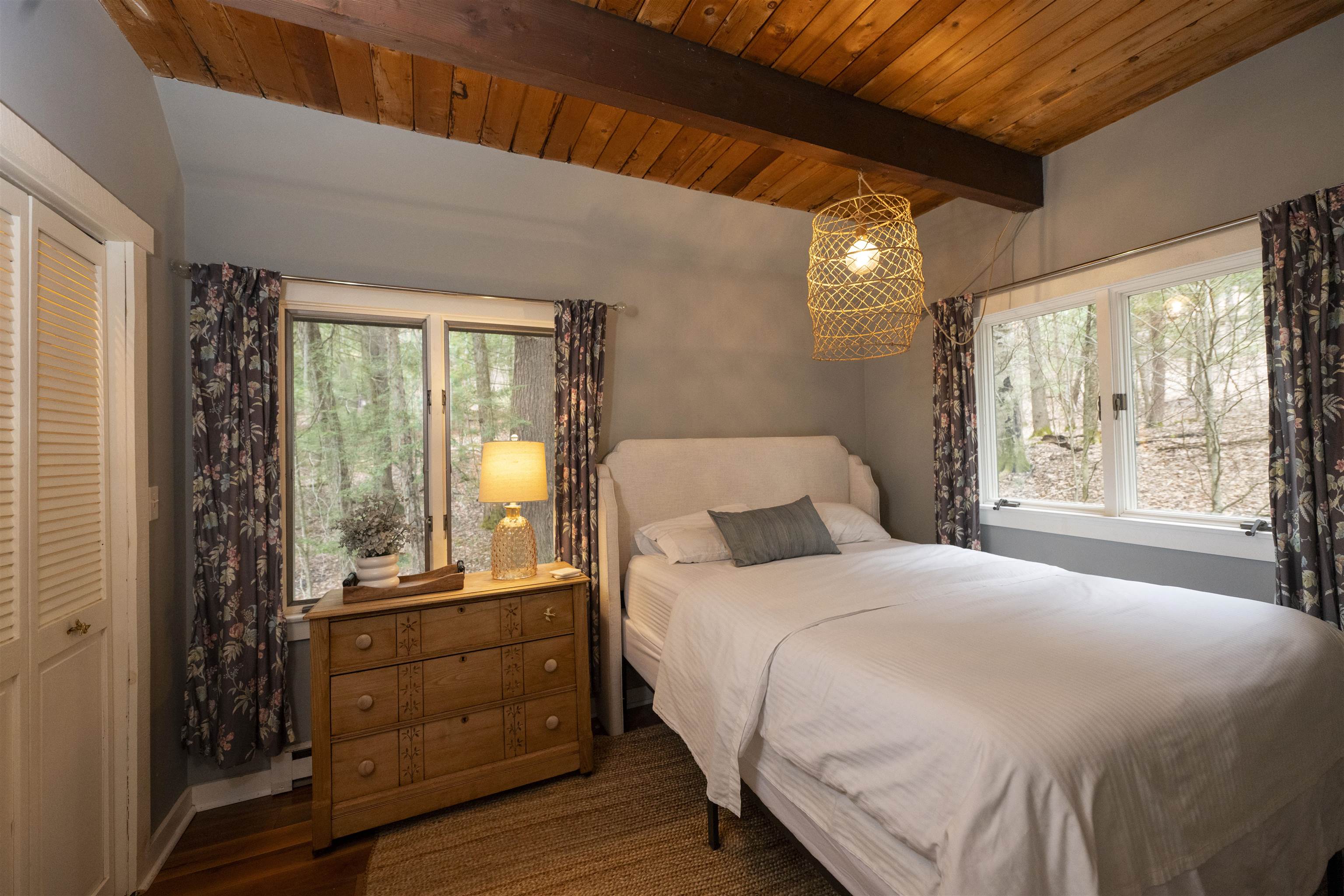 988 Old Quechee Road Hartford, VT 05059 - Photo 12 of 39