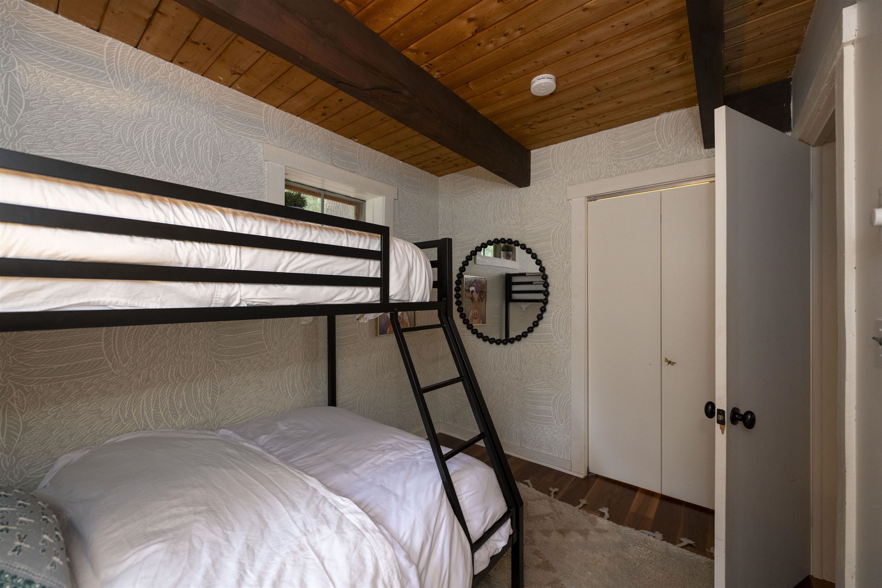 988 Old Quechee Road Hartford, VT 05059 - Photo 7 of 39