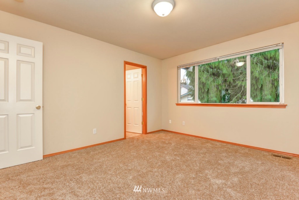 23 167th Place Southwest Bothell, WA 98012 - Photo 12 of 25