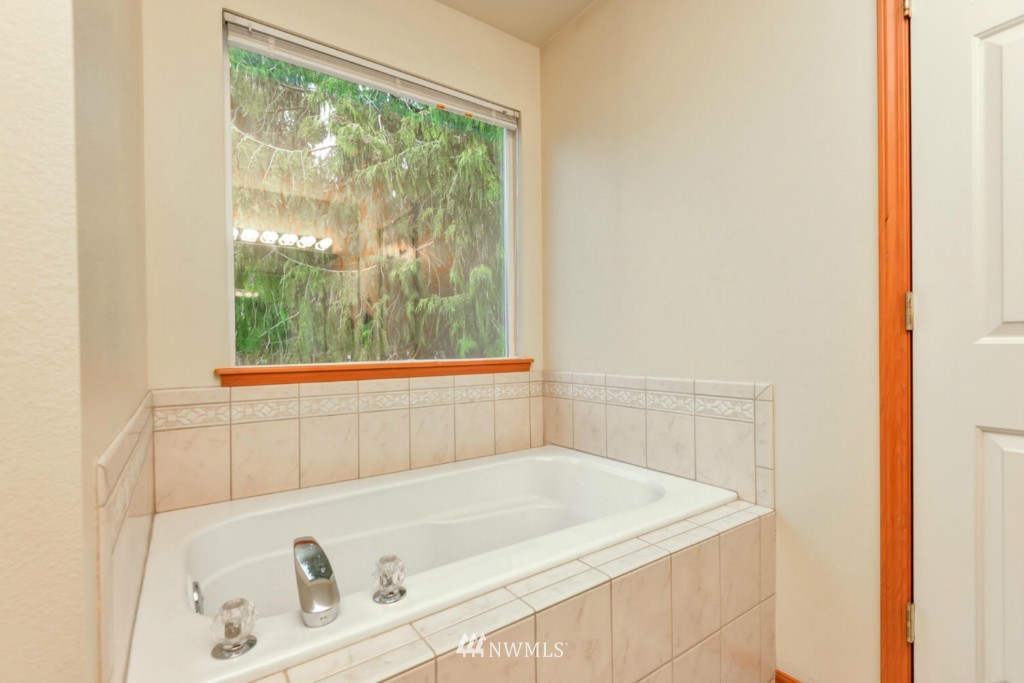 23 167th Place Southwest Bothell, WA 98012 - Photo 14 of 25