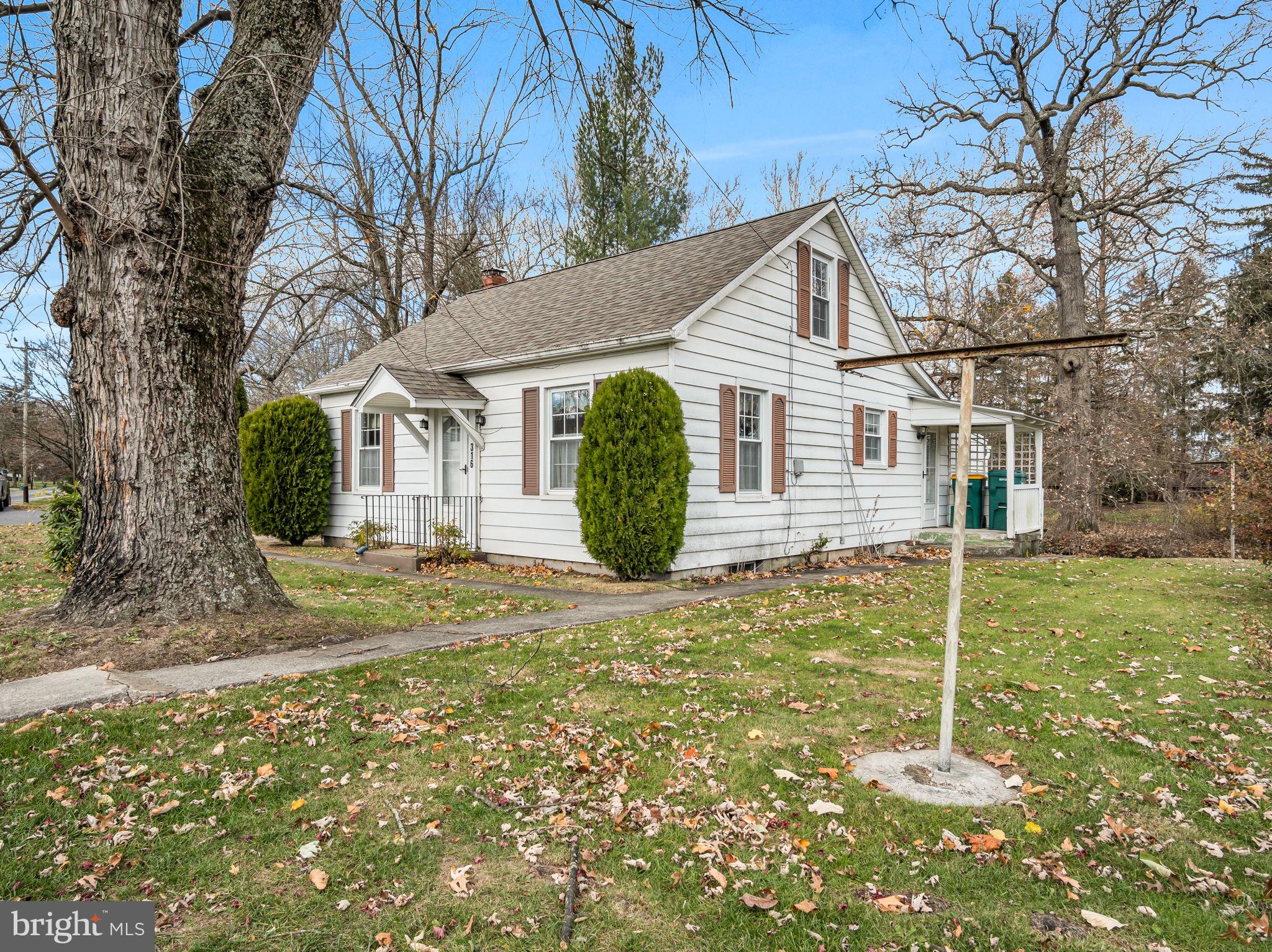 316 Pine Road Mount Holly Springs, PA 17065 - Photo 4 of 48