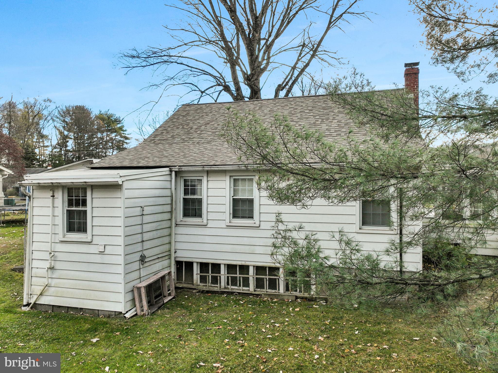 316 Pine Road Mount Holly Springs, PA 17065 - Photo 9 of 48