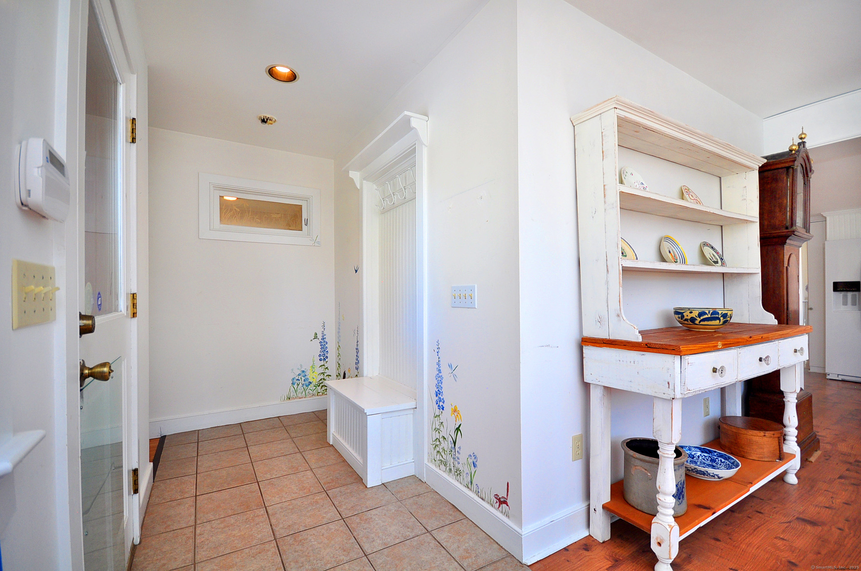 72 Clapboard Road Bridgewater, CT 06752 - Photo 10 of 39 a view of an entryway with workspace