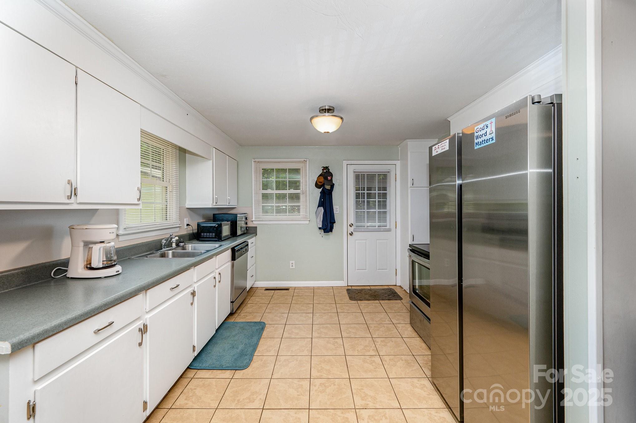 4720 Randleman Road Conover, NC 28613 - Photo 13 of 29