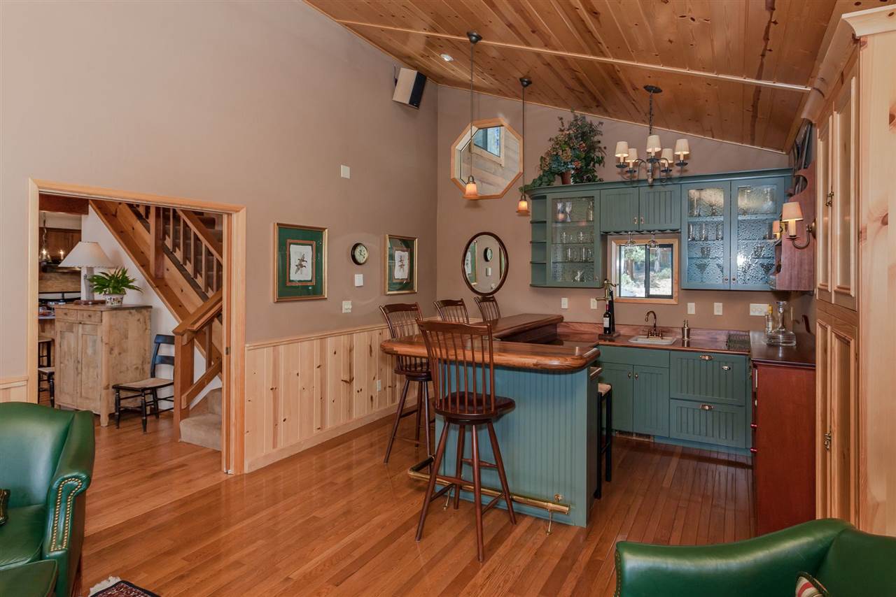 11880 Bennett Flat Road Truckee, CA 96161 - Photo 6 of 14 Gallery Image 6