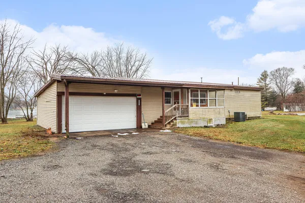 $159,900 | 1121 Heights Drive, Colon, MI 49040