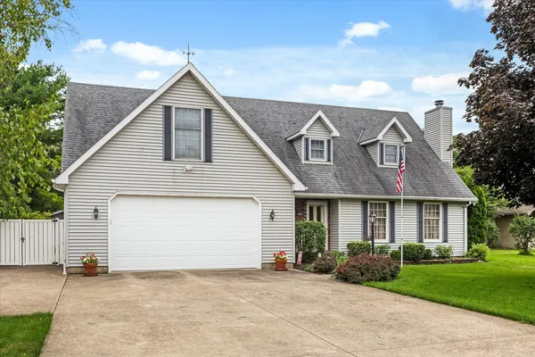 $359,800 | 1517 East 1st Street, Streator, IL 61364