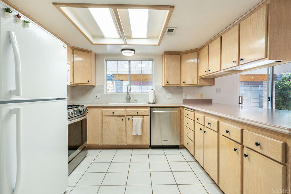 1040 East 900 South, Unit 29 St. George, UT 84790 - Photo 8 of 40 Kitchen