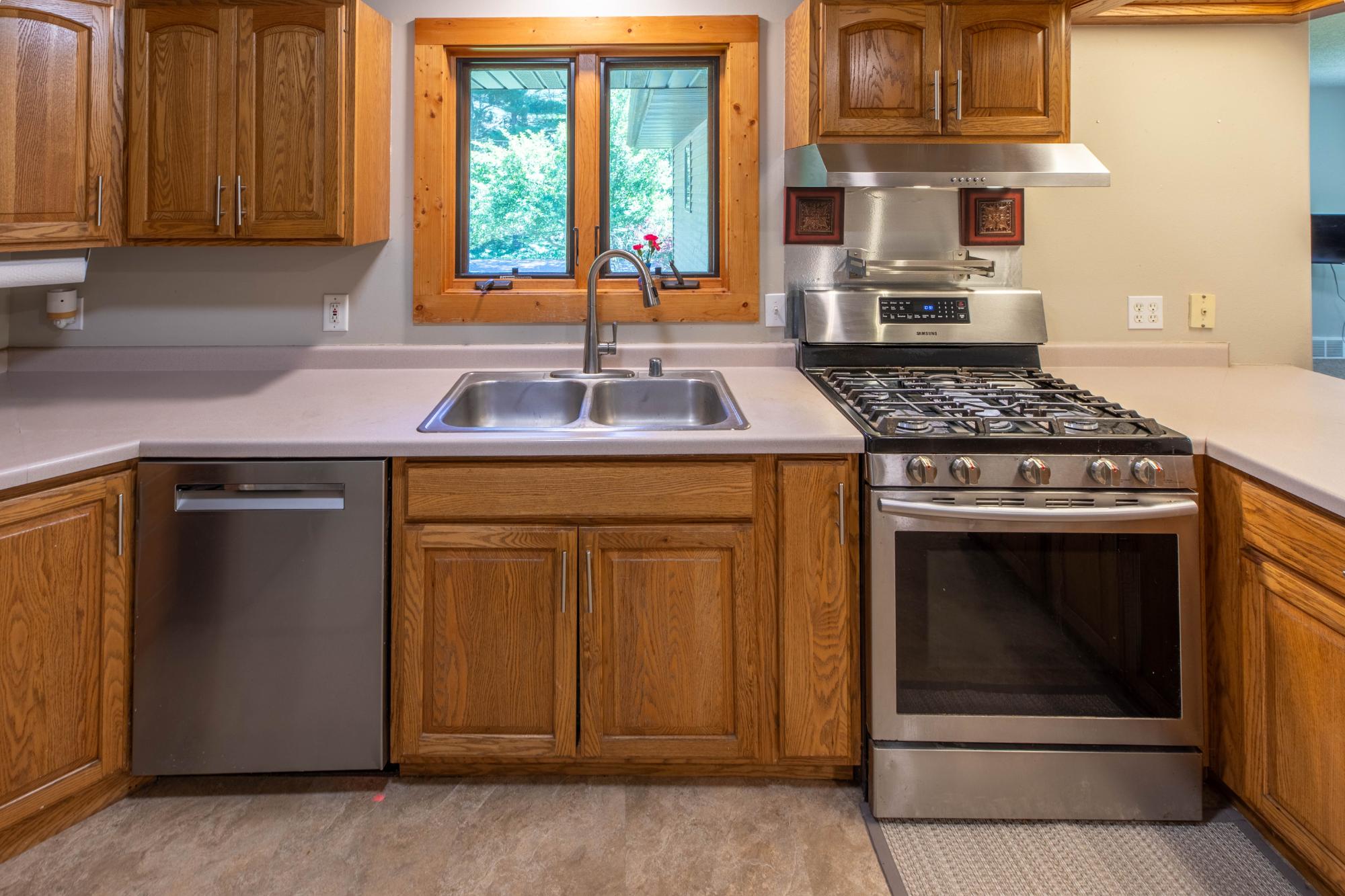 3787 McLaughlin Drive Rhinelander, WI 54501 - Photo 9 of 70 Gallery Image 9