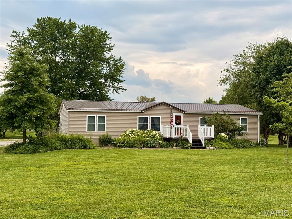 16528 Conrad Road Brighton, IL 62012 - Photo 10 of 32 Gallery Image 10