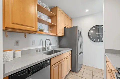 $738,000 | 320 Vallejo Drive, Unit 22, Millbrae, CA 94030
