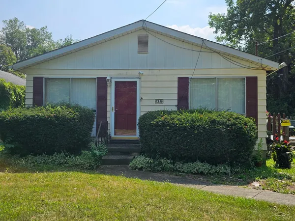 $79,900 | 2258 California Avenue, Saginaw, MI 48601