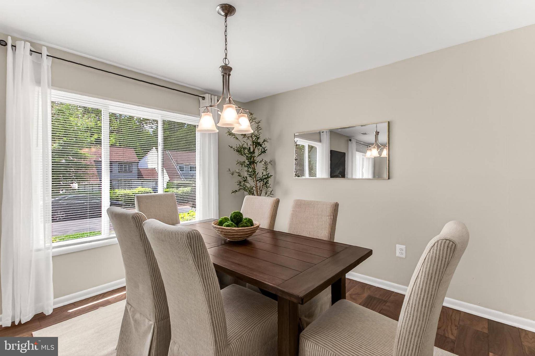 1498 Roundleaf Court Reston, VA 20190 - Photo 13 of 62 New Window Blinds and Treatments