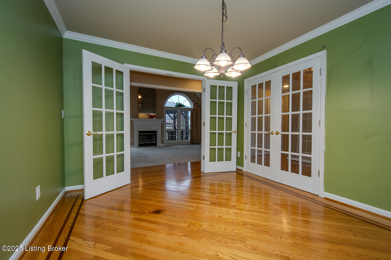2102 Hillcircle Road Louisville, KY 40214 - Photo 7 of 52 Hillcircle-13