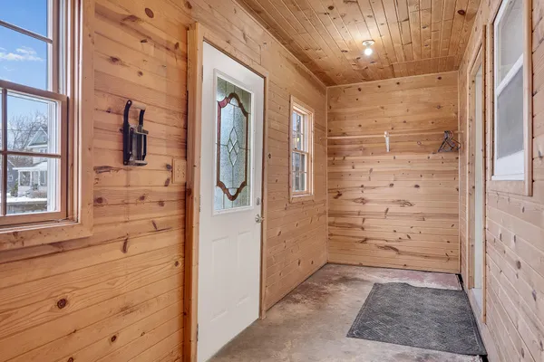 $176,000 | 405 West Avenue, Mauston, WI 53948