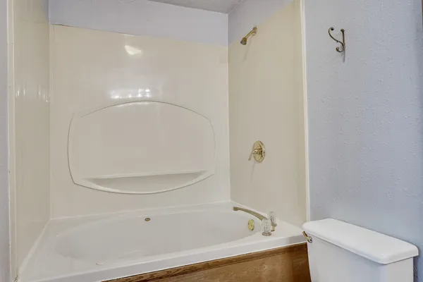 $176,000 | 405 West Avenue, Mauston, WI 53948