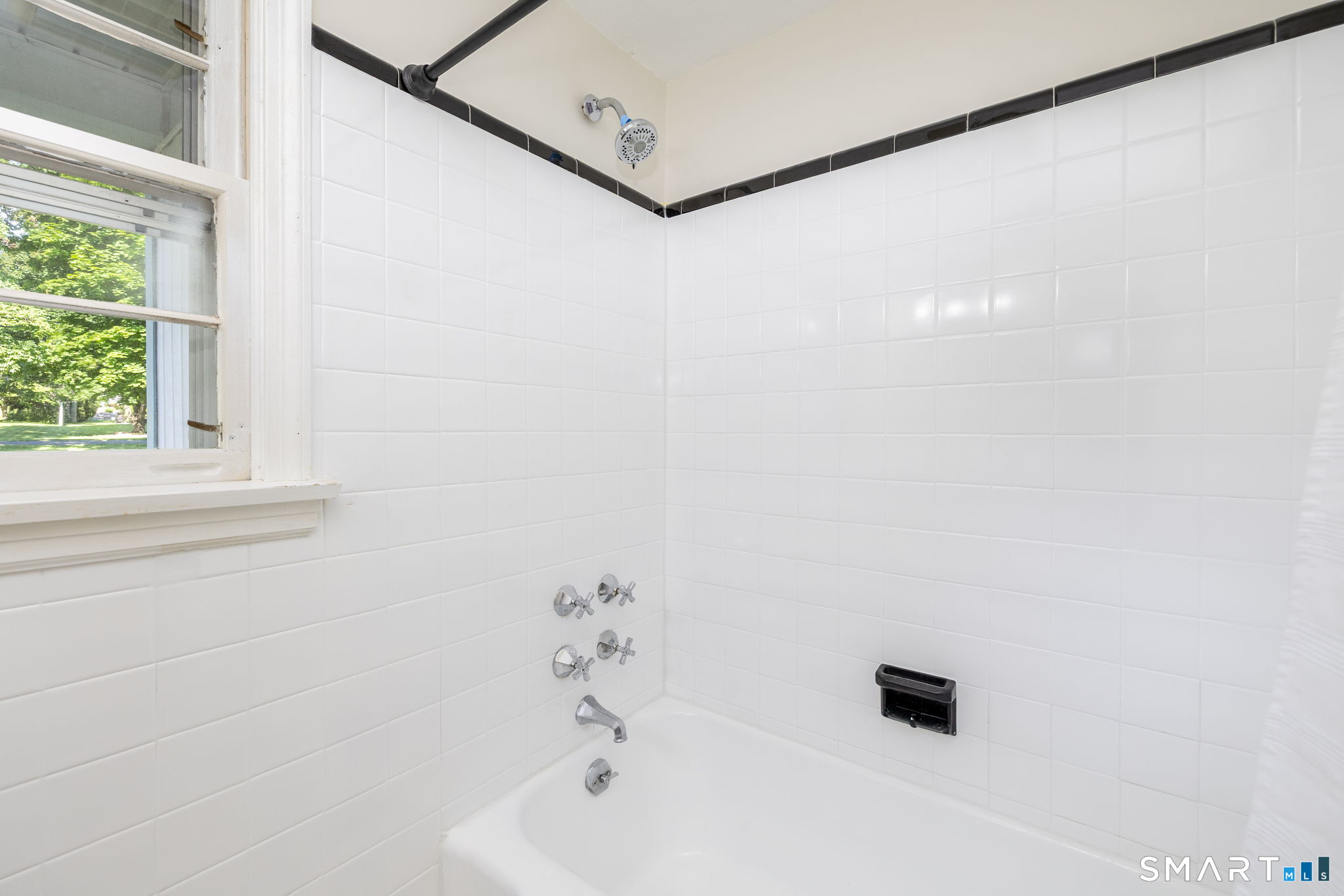 76 Collier Road Wethersfield, CT 06109 - Photo 26 of 37