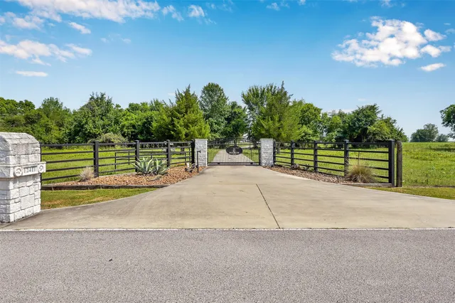 $2,900,000 | 12411 Maggie Lane, Willis, TX 77318