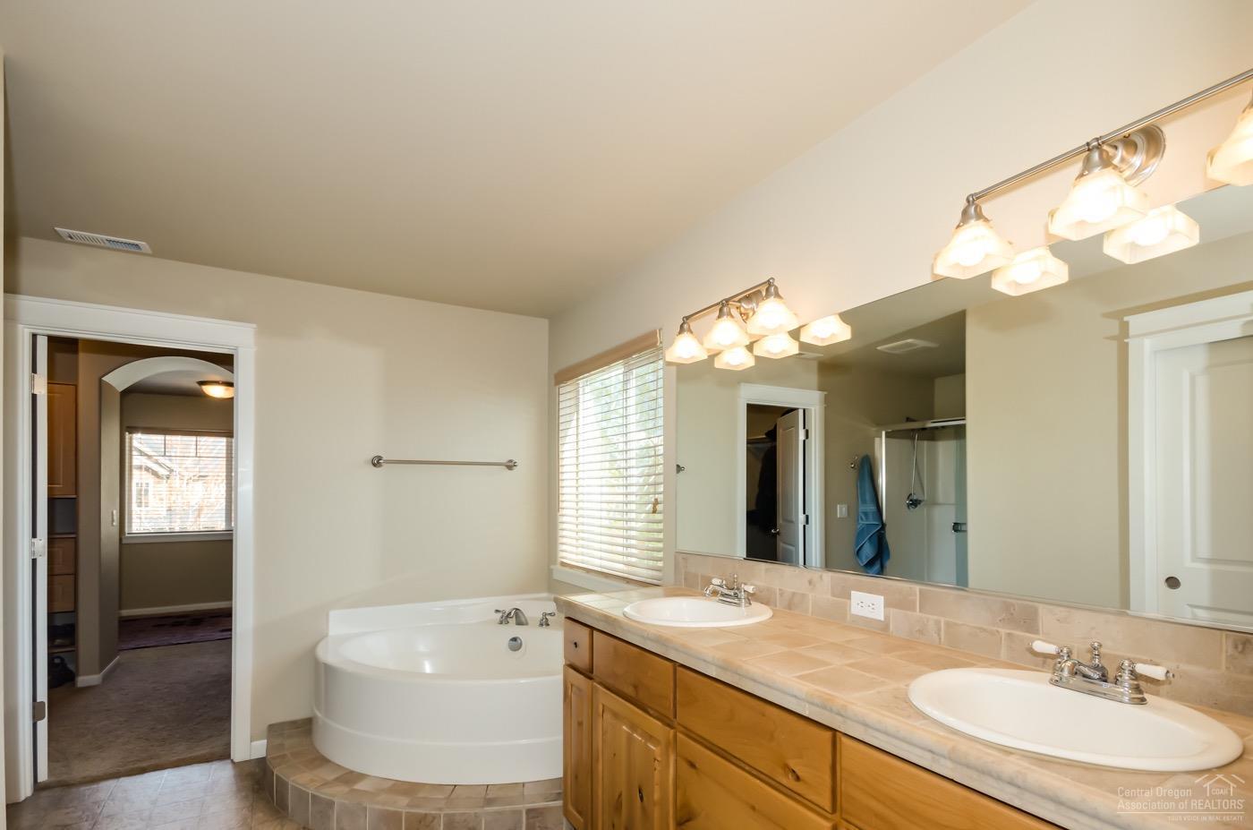 61277 Splendor Lane Bend, OR 97702 - Photo 17 of 25 Additional Photo