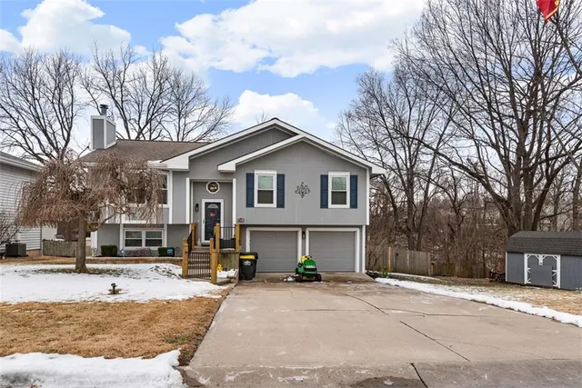 $350,000 | 134 Debra Street, Lansing, KS 66043