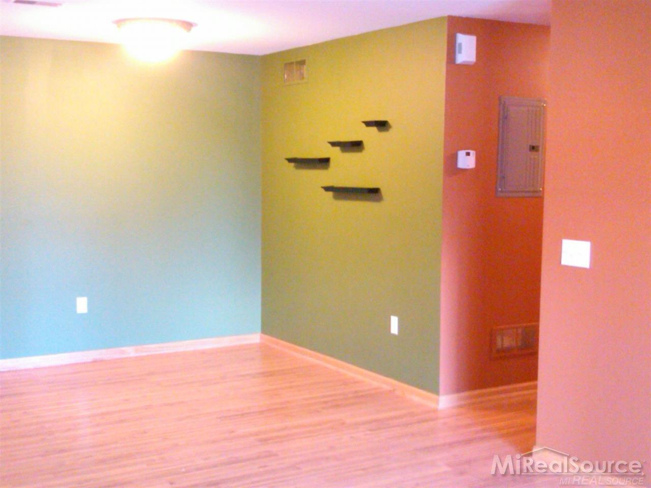 2130 Frazho Road, Unit 6 Warren, MI 48091 - Photo 2 of 4