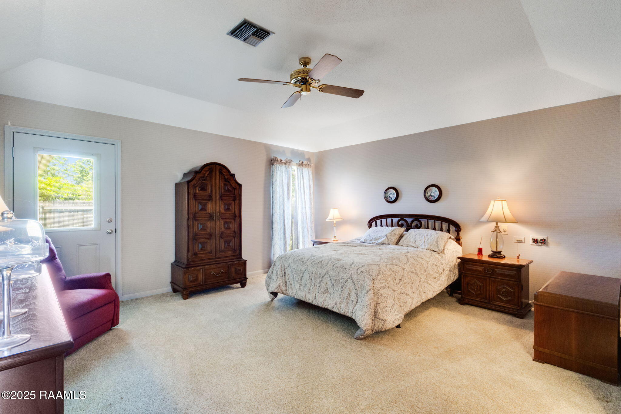 115 Edinburgh Drive Lafayette, LA 70508 - Photo 12 of 25 12-web-or-mls-115 Edinburgh Dr-7