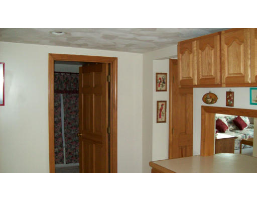 39 Shore Road North Brookfield, MA 01535 - Photo 11 of 27 Gallery Image 11
