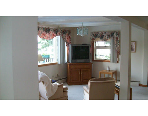 39 Shore Road North Brookfield, MA 01535 - Photo 15 of 27 Gallery Image 15
