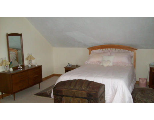 39 Shore Road North Brookfield, MA 01535 - Photo 19 of 27 Gallery Image 19