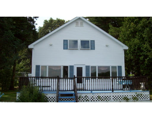 39 Shore Road North Brookfield, MA 01535 - Photo 3 of 27 Gallery Image 3