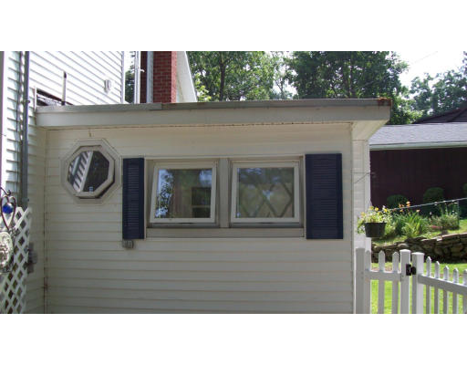 39 Shore Road North Brookfield, MA 01535 - Photo 7 of 27 Gallery Image 7