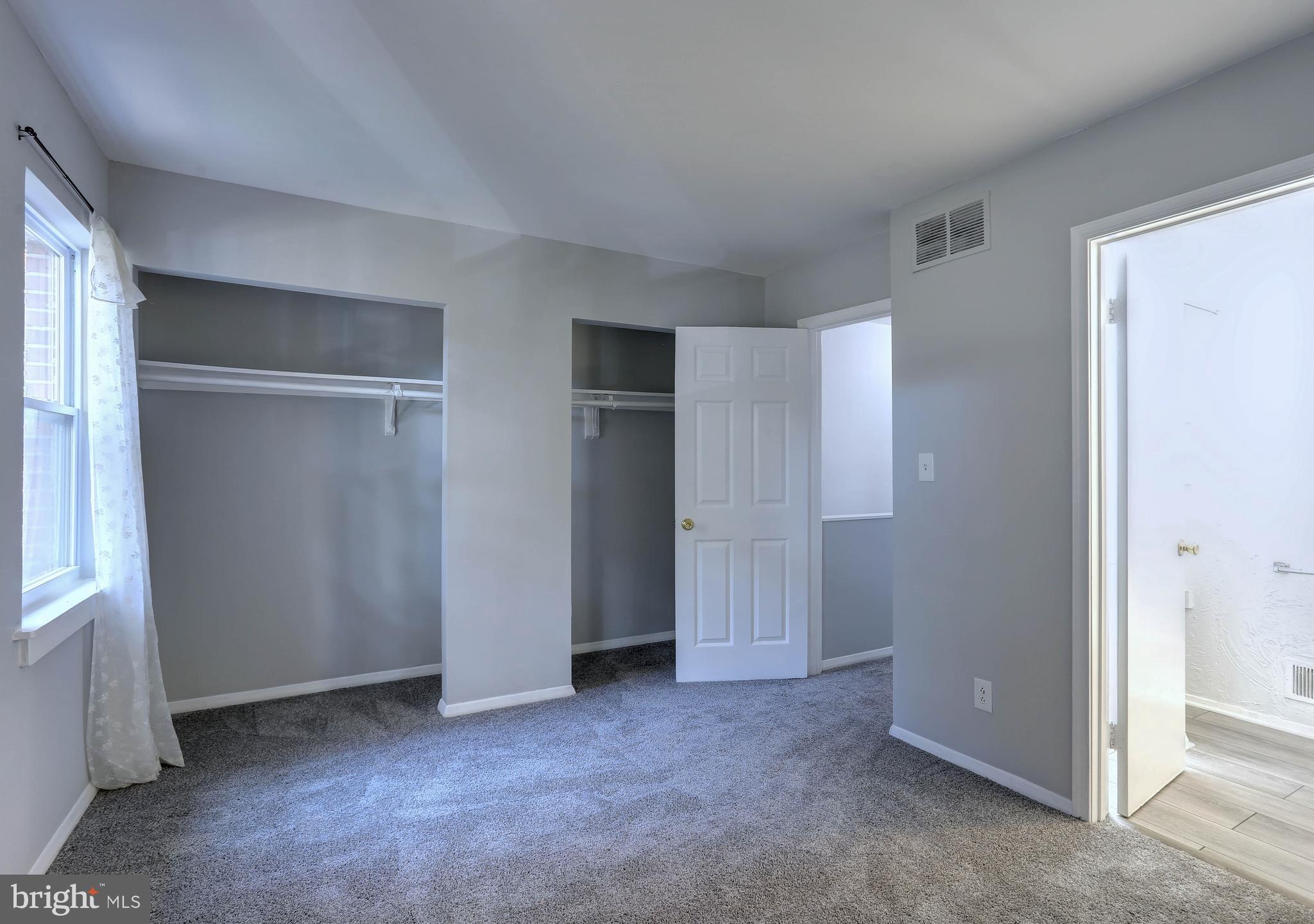 410 South Washington Street Baltimore, MD 21231 - Photo 13 of 29 an empty room with closet