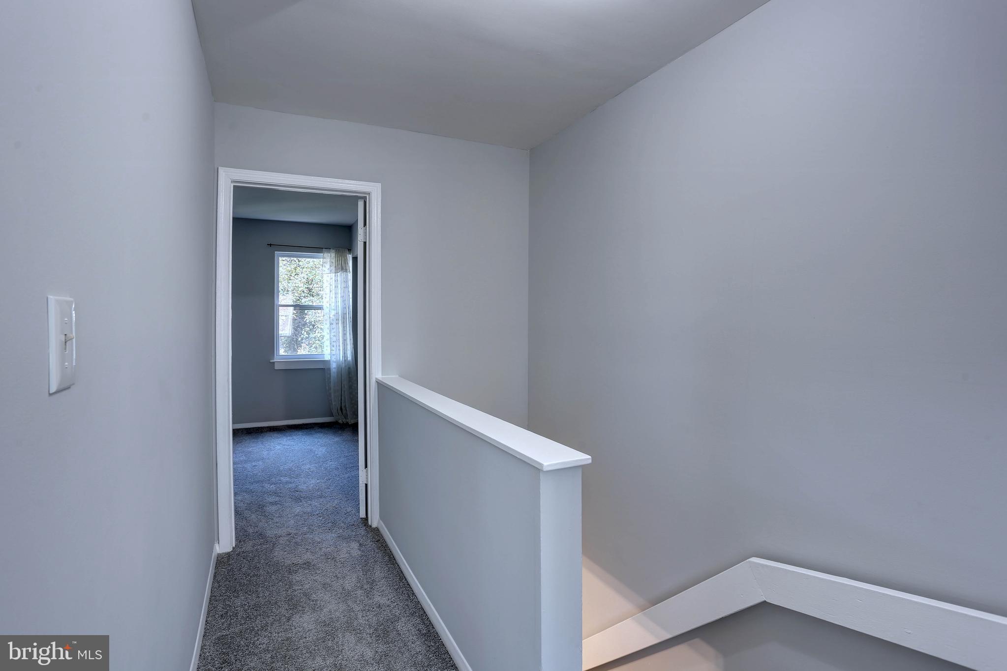 410 South Washington Street Baltimore, MD 21231 - Photo 8 of 29 a view of hallway with closet