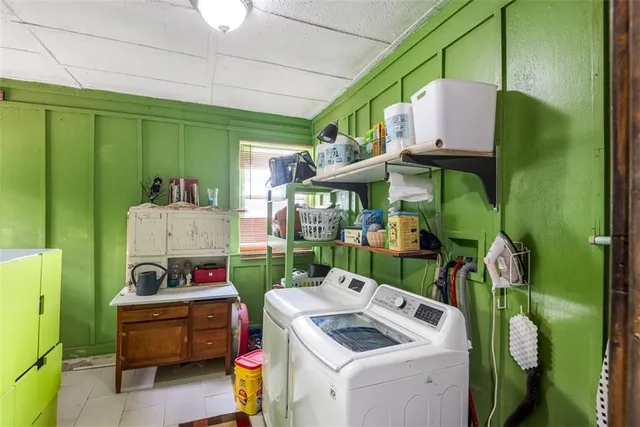 $300,000 | 6720 Hadley Lane, Overland Park, KS 66204