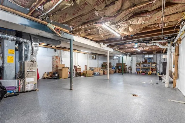 $300,000 | 6720 Hadley Lane, Overland Park, KS 66204